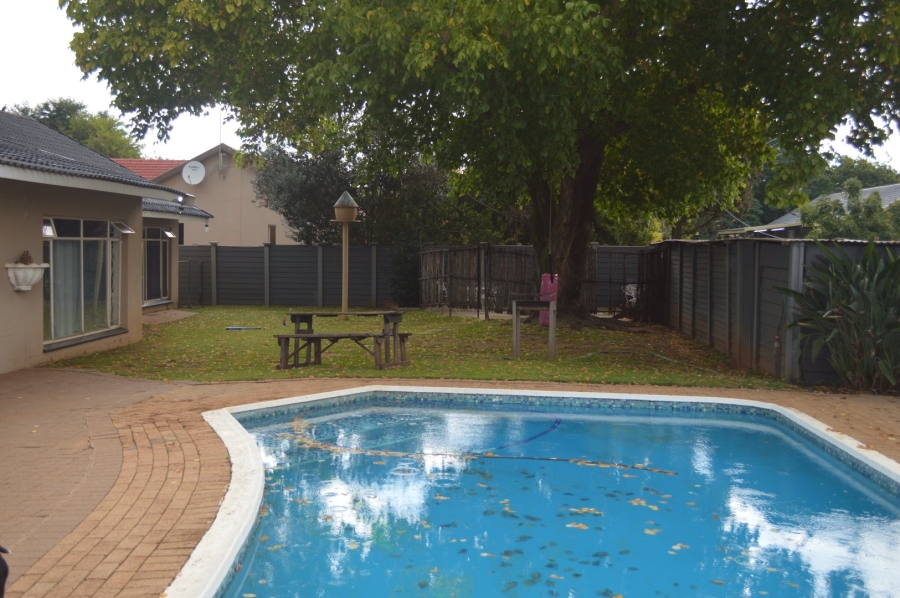 4 Bedroom Property for Sale in Flamwood North West